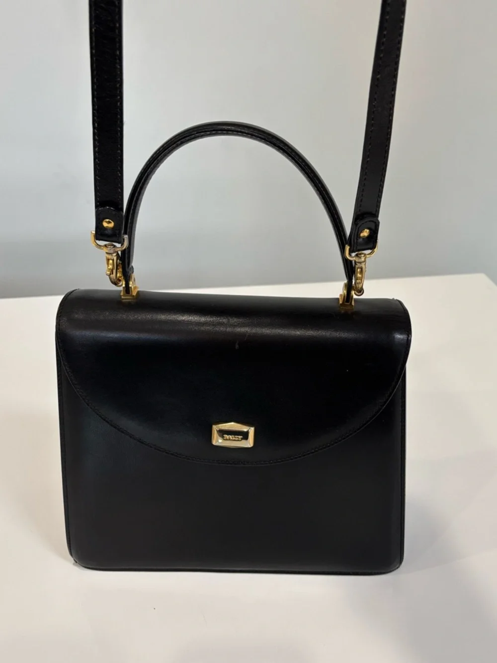 Bally Vintage Black Leather Top Handle Bag Gold Hardware Structured Crossbody - Picture 4 of 10